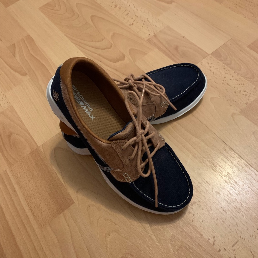 Women’s boat shoes